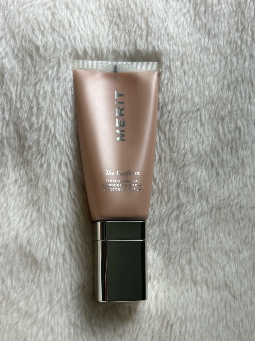 MERIT The Uniform 24 Tinted Mineral Sunscreen SPF 45 & The Minimalist in Silk
